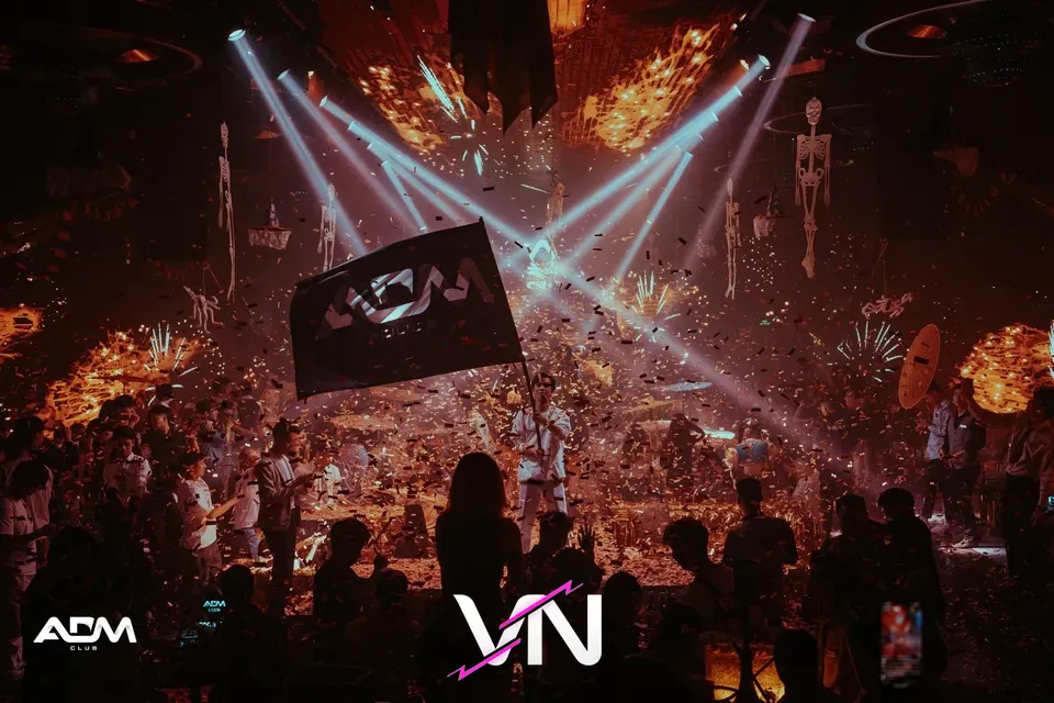 ADM 클럽 다낭 분위기 1번째