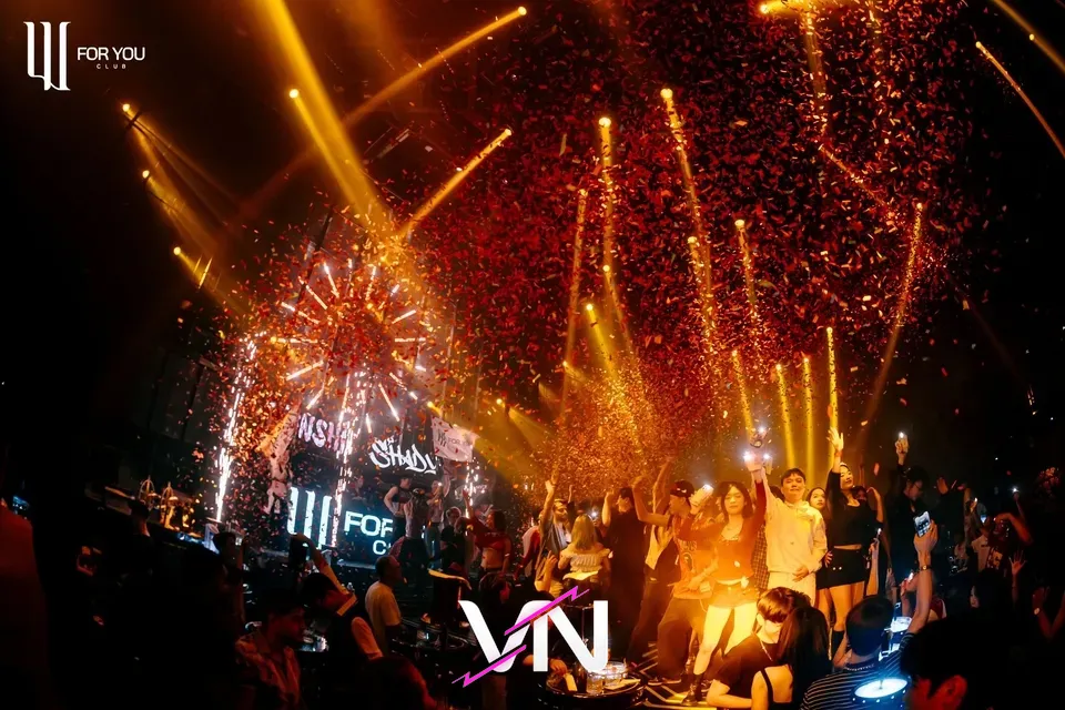 다낭 포 유 클럽 분위기 2번째