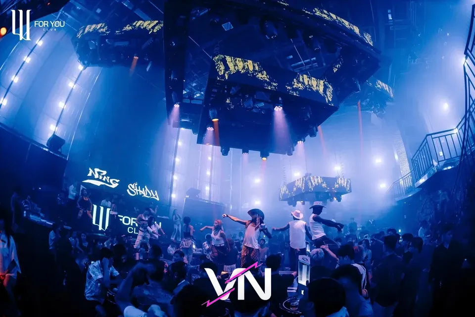 다낭 포 유 클럽 분위기 6번째