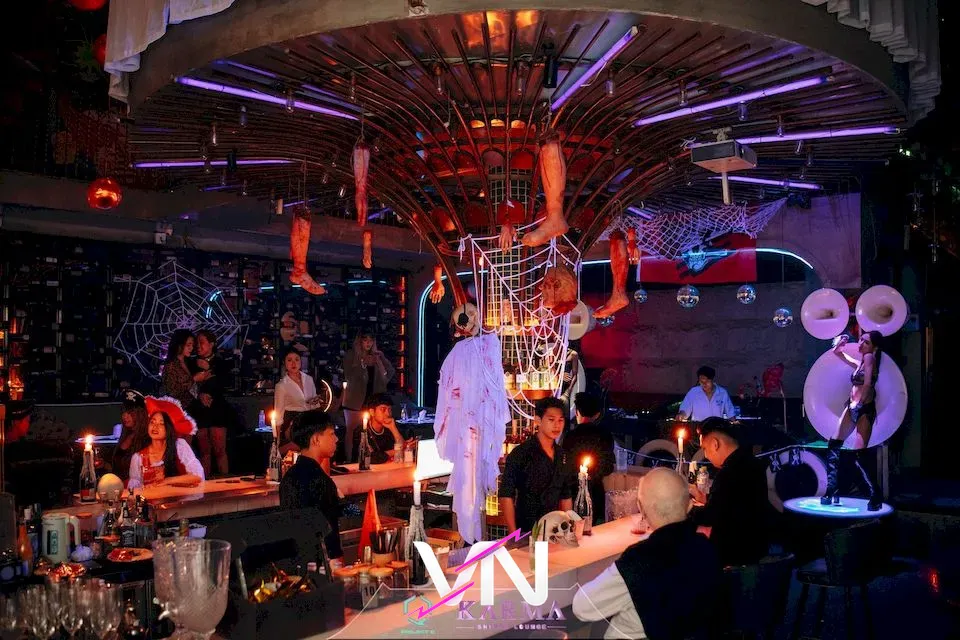 다낭 카르마 라운지 분위기 3번째