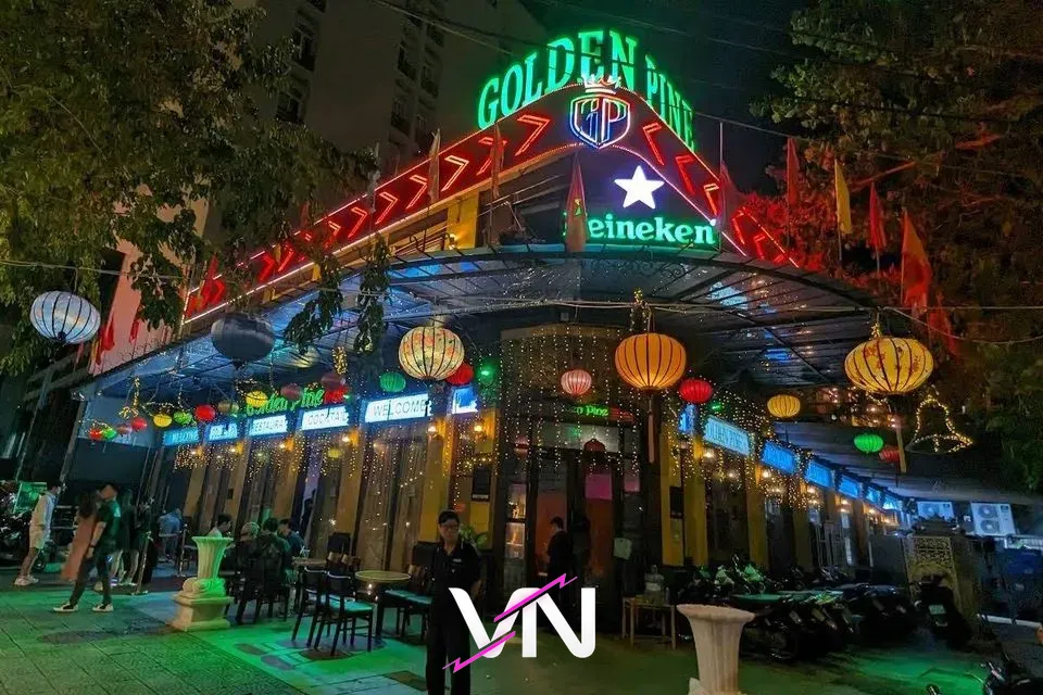 다낭 뉴 골든 파인 펍(New Golden Pine Pub) 외관 전경