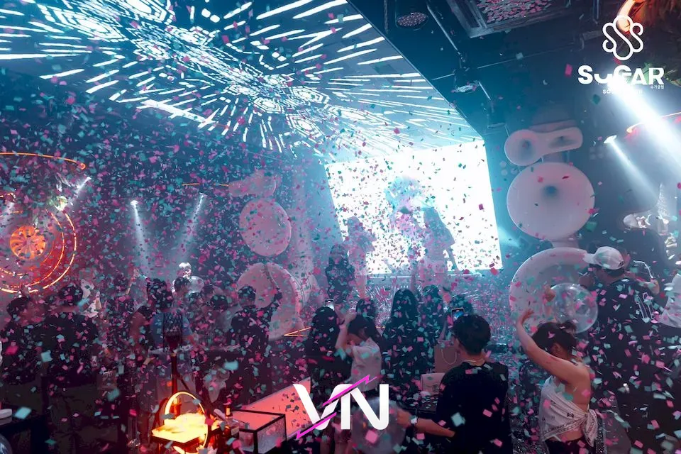 다낭 슈가 소셜 클럽 분위기 1번째