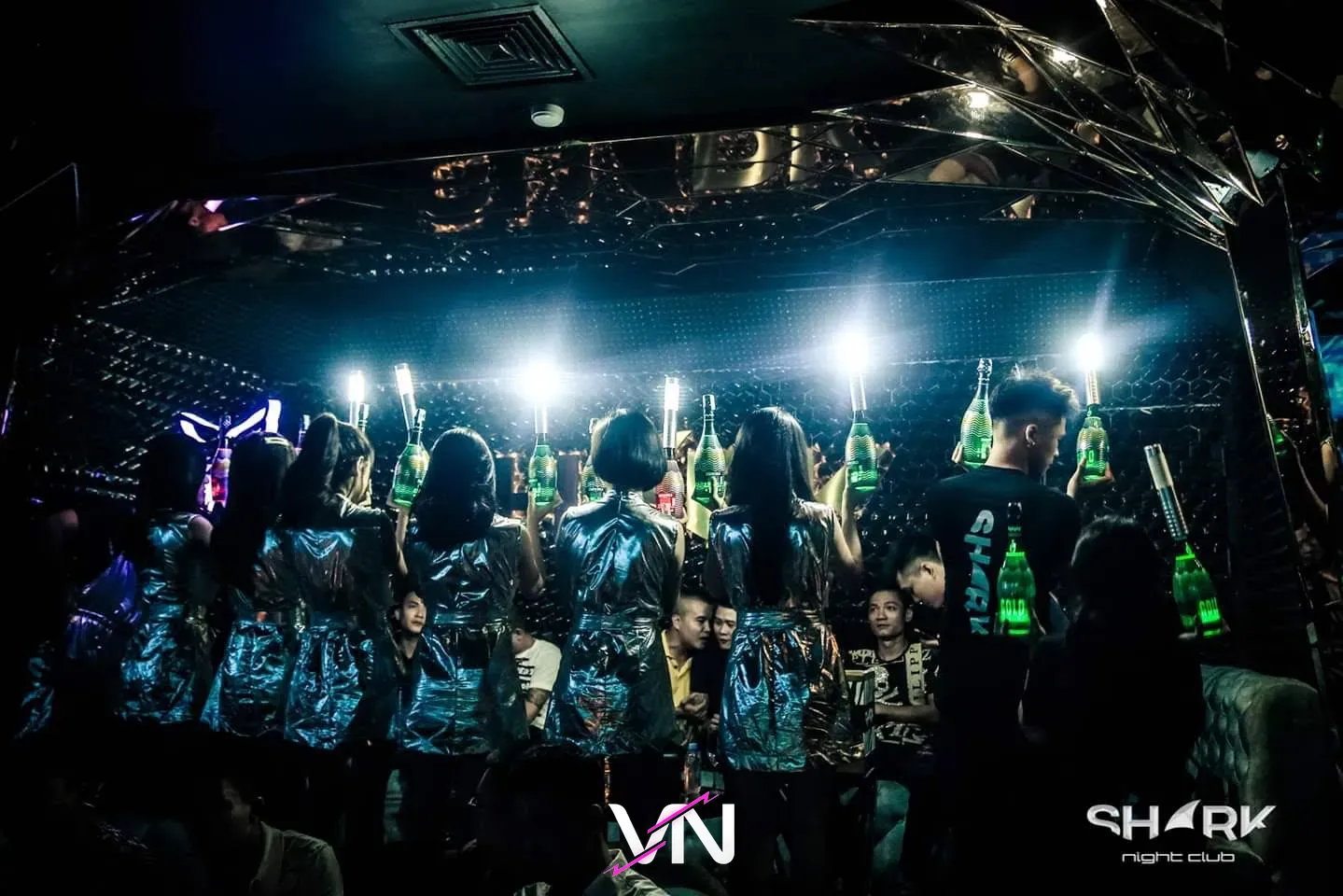 하노이 샤크 클럽