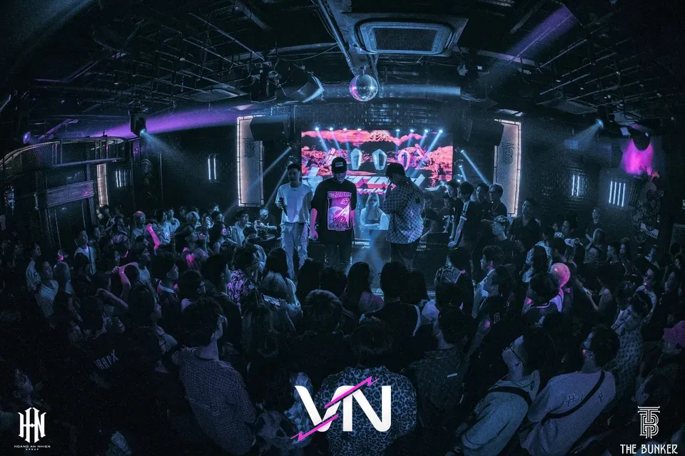 하노이 더 벙커 클럽 분위기 1번째