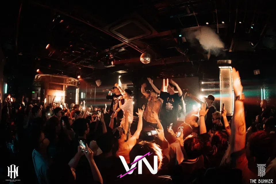 하노이 더 벙커 클럽 분위기 2번째