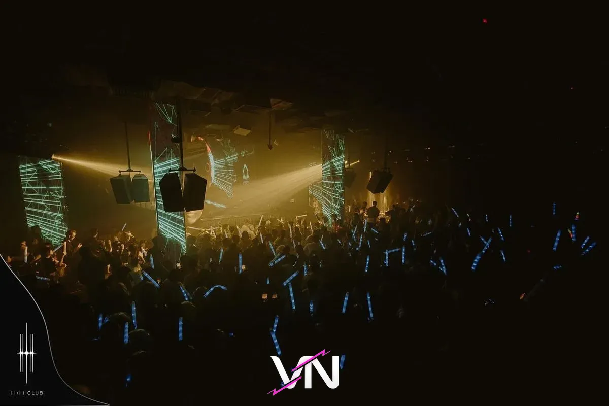 호치민 11:11 클럽