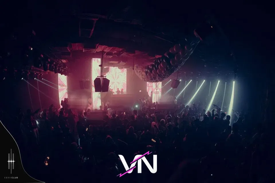 호치민 11:11 클럽 분위기 4번째