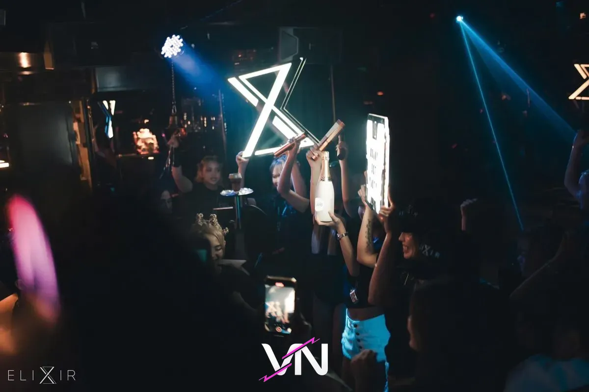 호치민 엘릭서 라운지 바