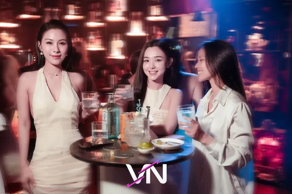 호치민 엘릭서 라운지 바 게스트 3번째