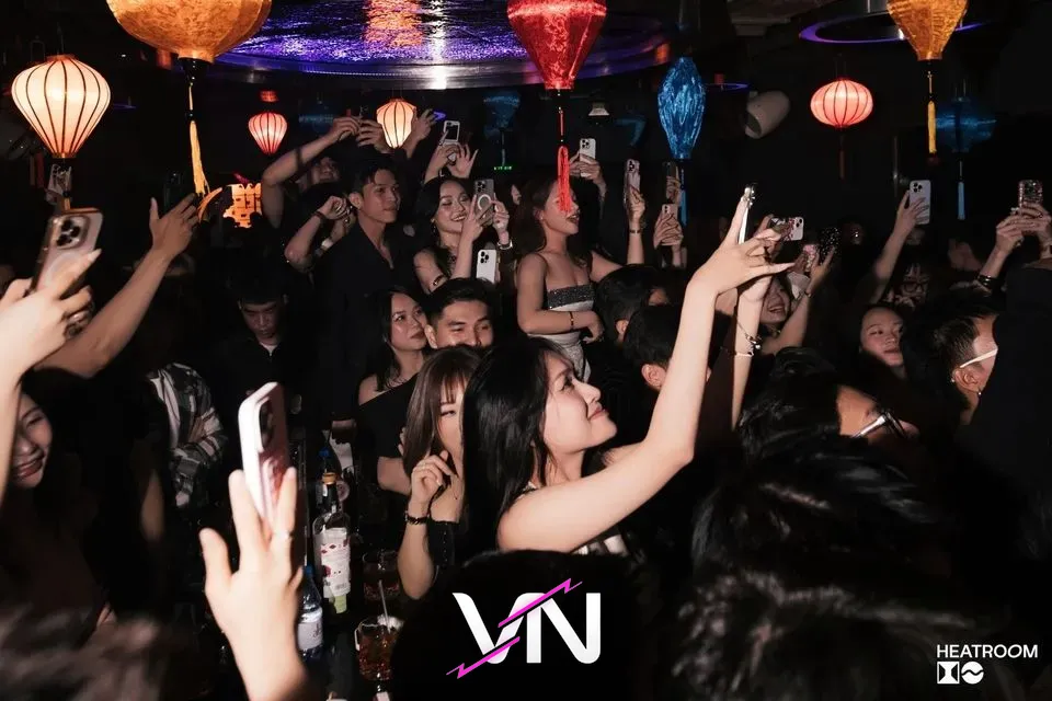 호치민 로코 히트룸 분위기 3번째