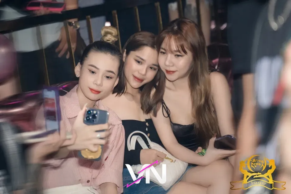 붕따우 블루문 클럽 게스트 3번째